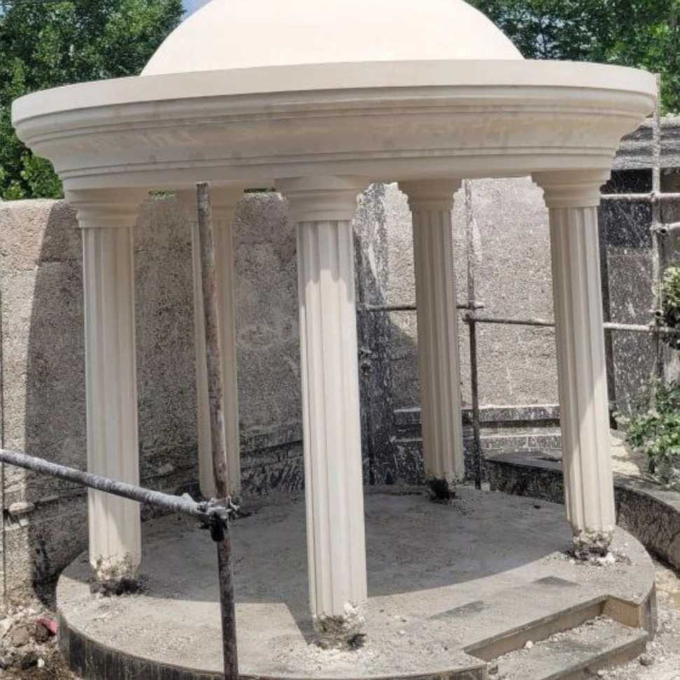 نمای ساختمان رستم خانی در صومعه سرا