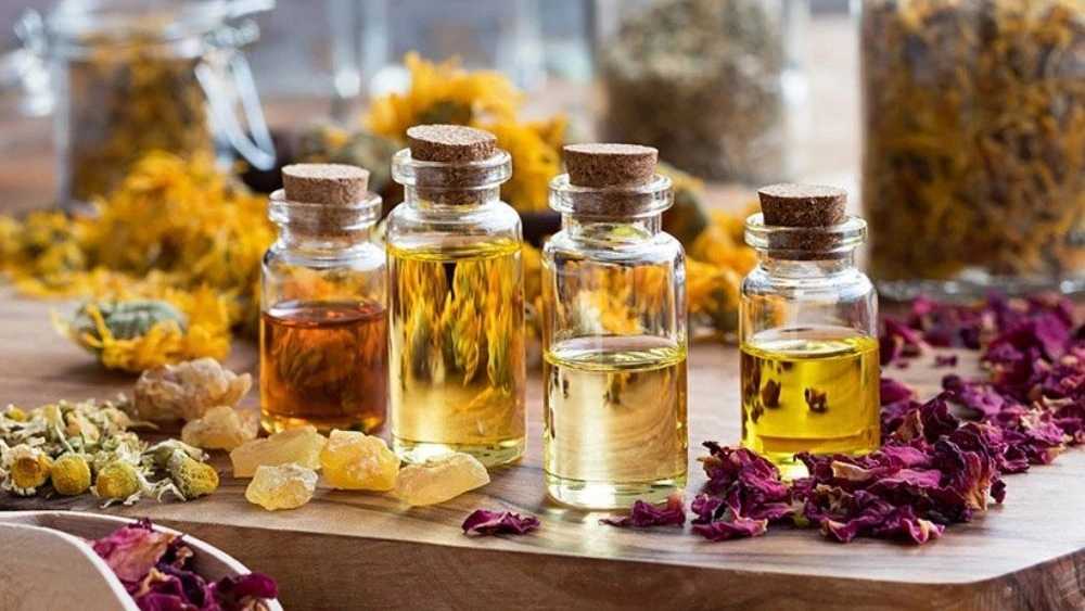 بازرگانی احمدیان، فروش عمده و صادرات غنچه گل محمدی و اسانس گل در شهرکرد
