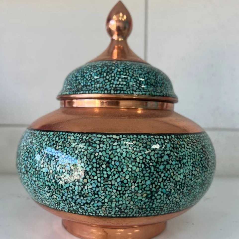 شکلات خوری فیروزه کوب