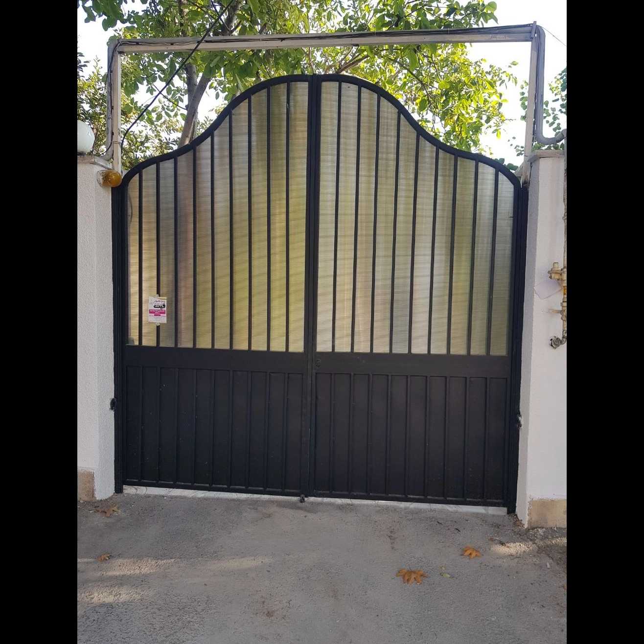 نقاشی درب پارکینگ باقیمتی ارزان درباغستان کرج