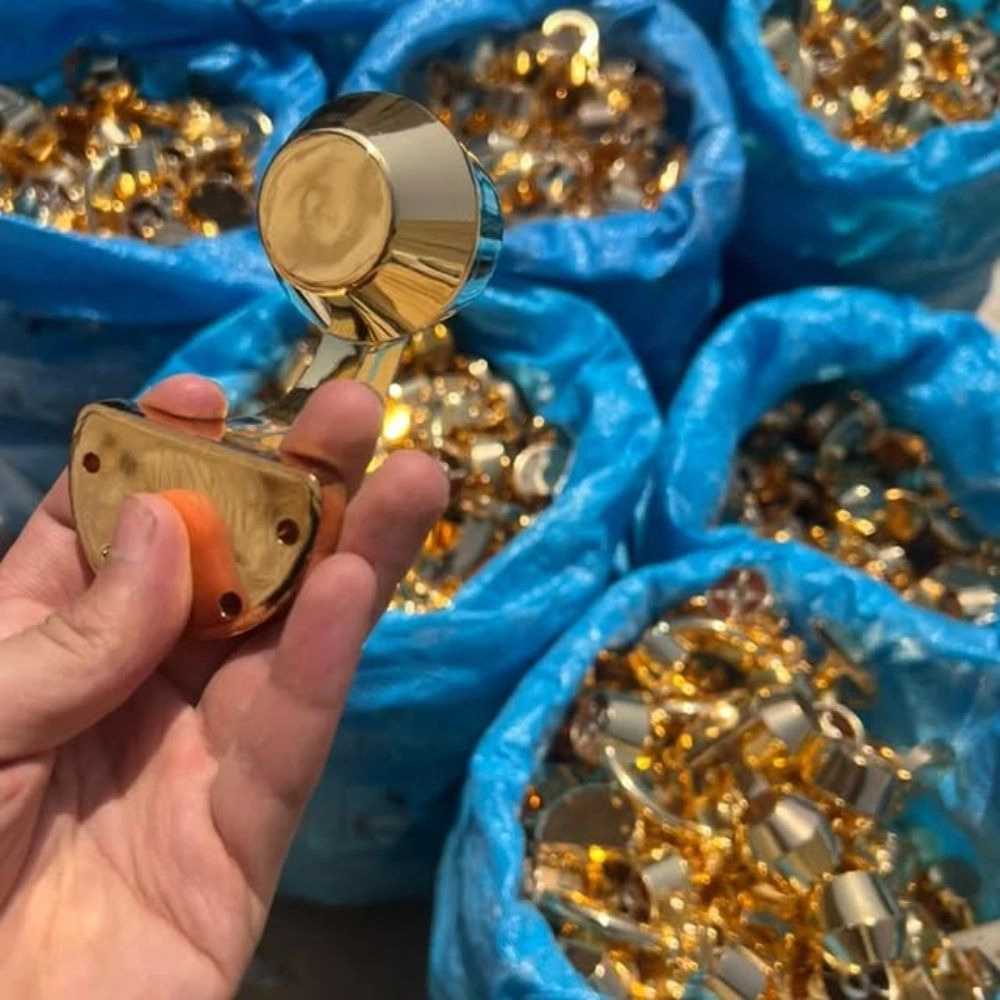 شرکت فراگستر آبکاری پلاستیک