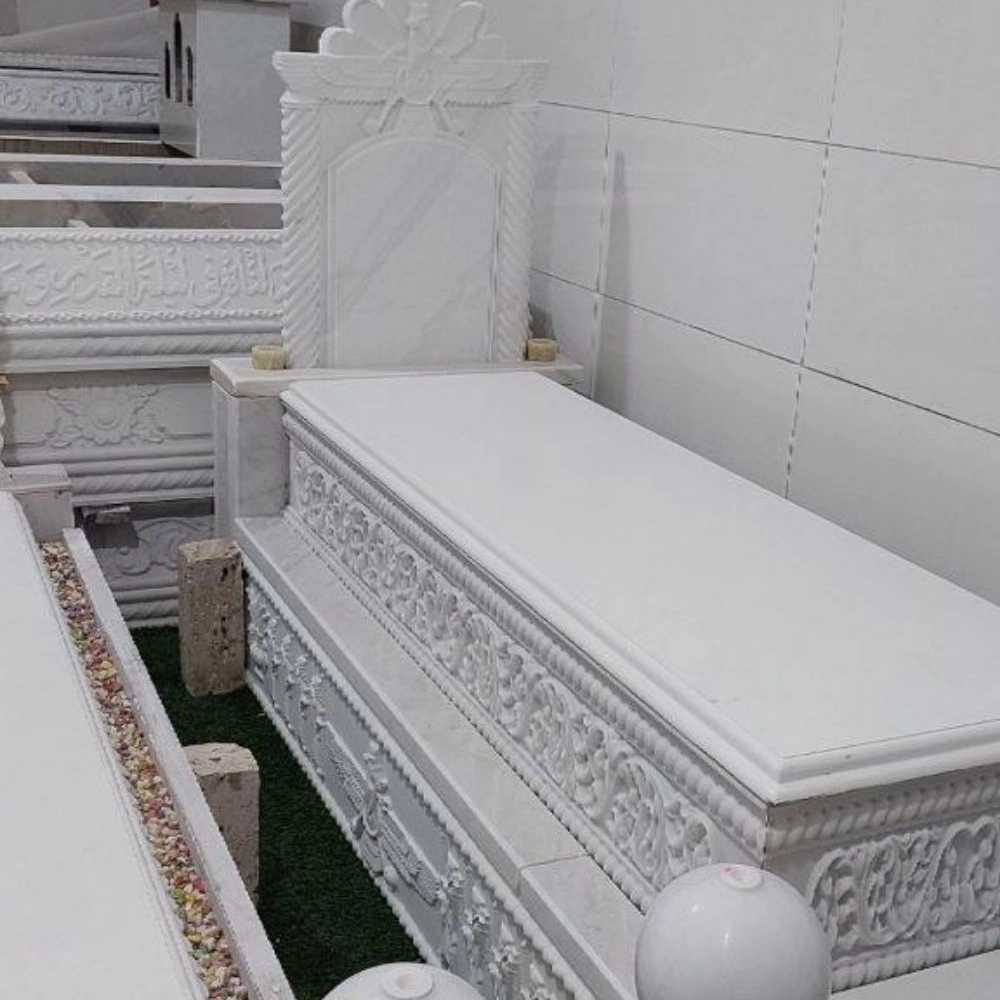 سنگ قبر علی نژاد در بیرجند