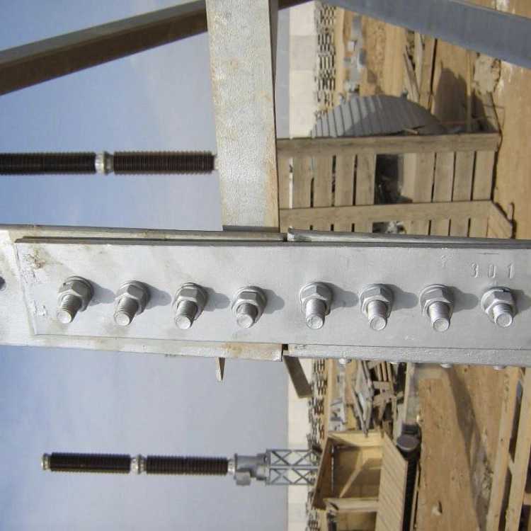 اجرای پیچ و مهره‌های صنعتی در سازه‌های فلزی