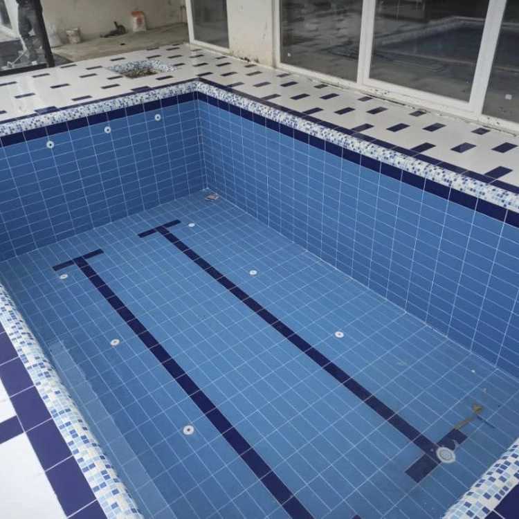 ساخت استخر روباز و سرپوشیده در تنکابن