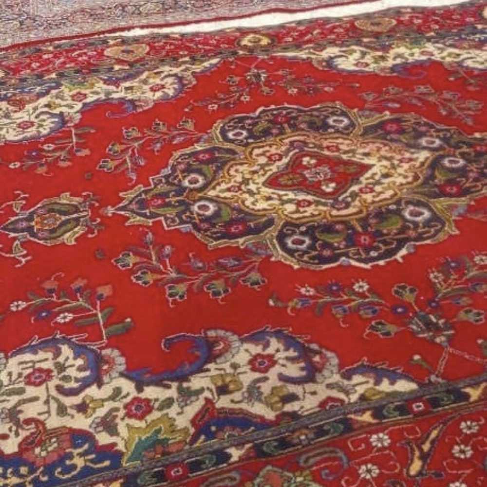 قالیشویی و مبلشویی فرش آرا و اندیشه دارای دو شعبه در شیراز
