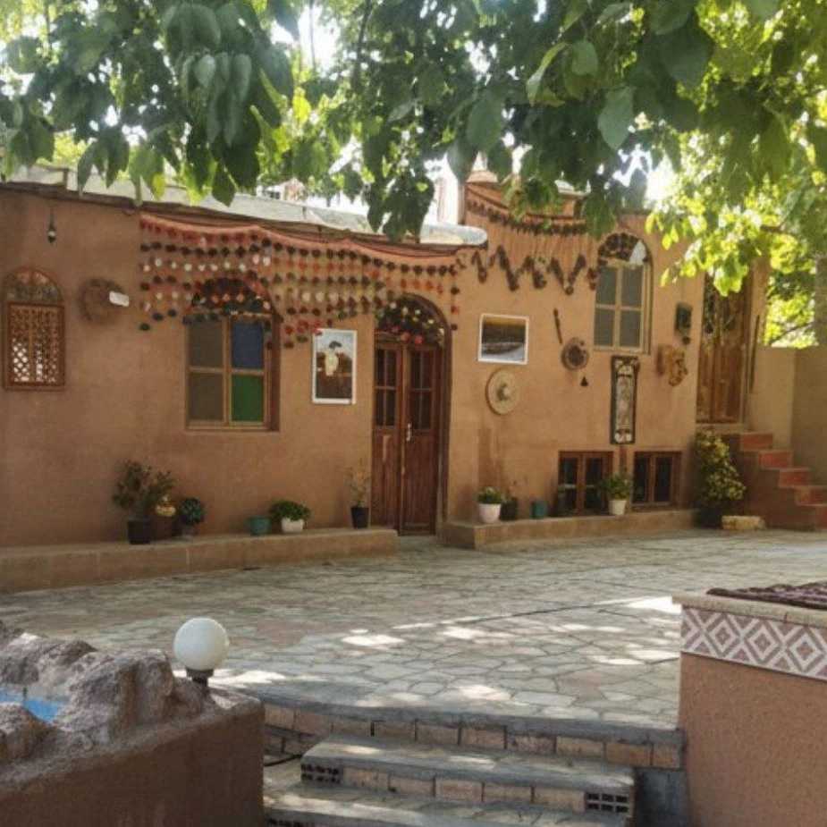 فروش و اجرای کاهگل مدرن غلامی در شیراز