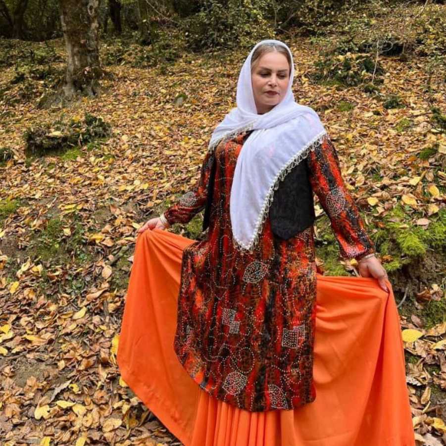 لباس محلی با طرح‌های سنتی و اصیل