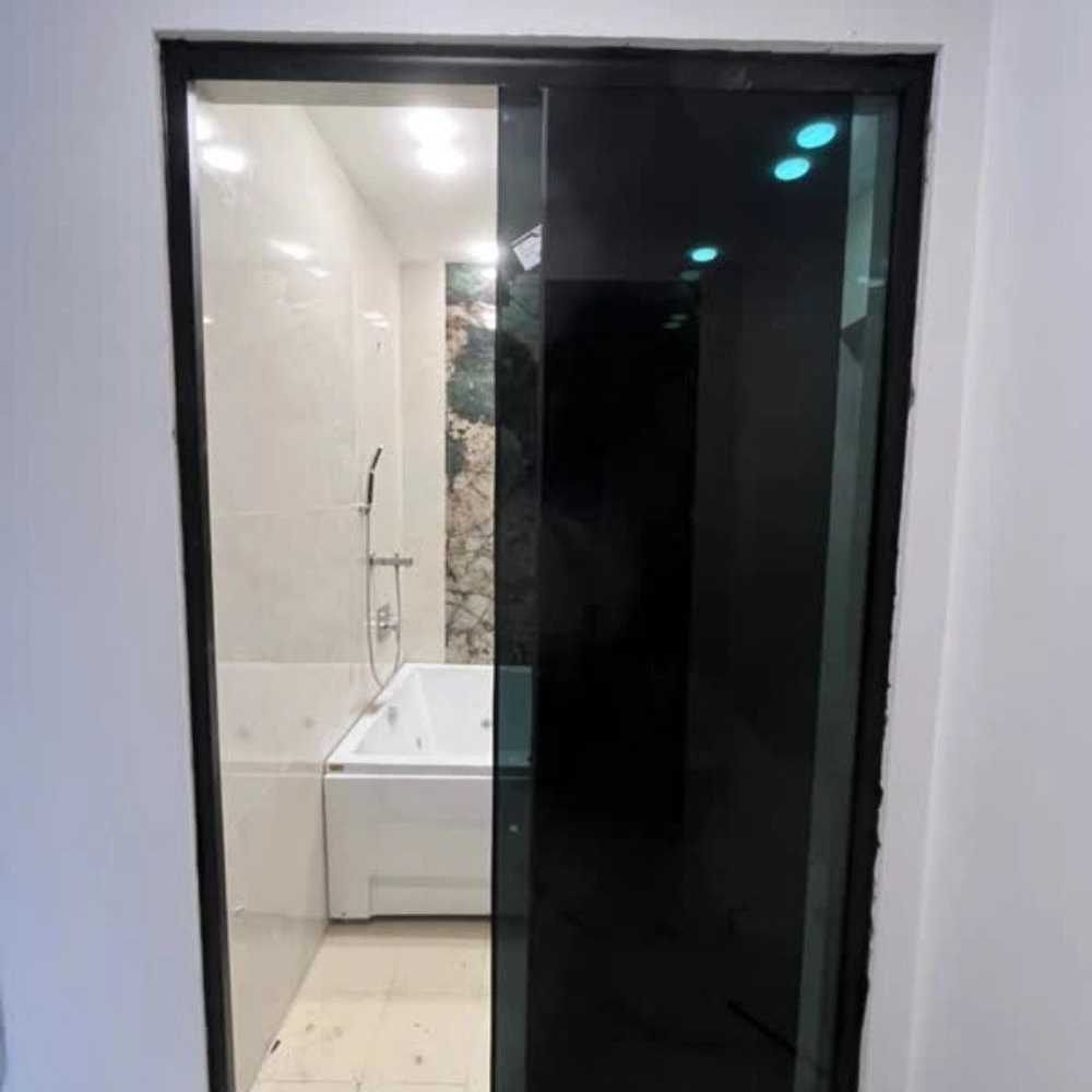 سازه شیشه ای حمام