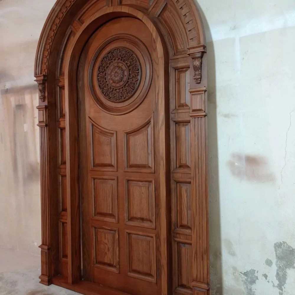 رنگ درب چوبی