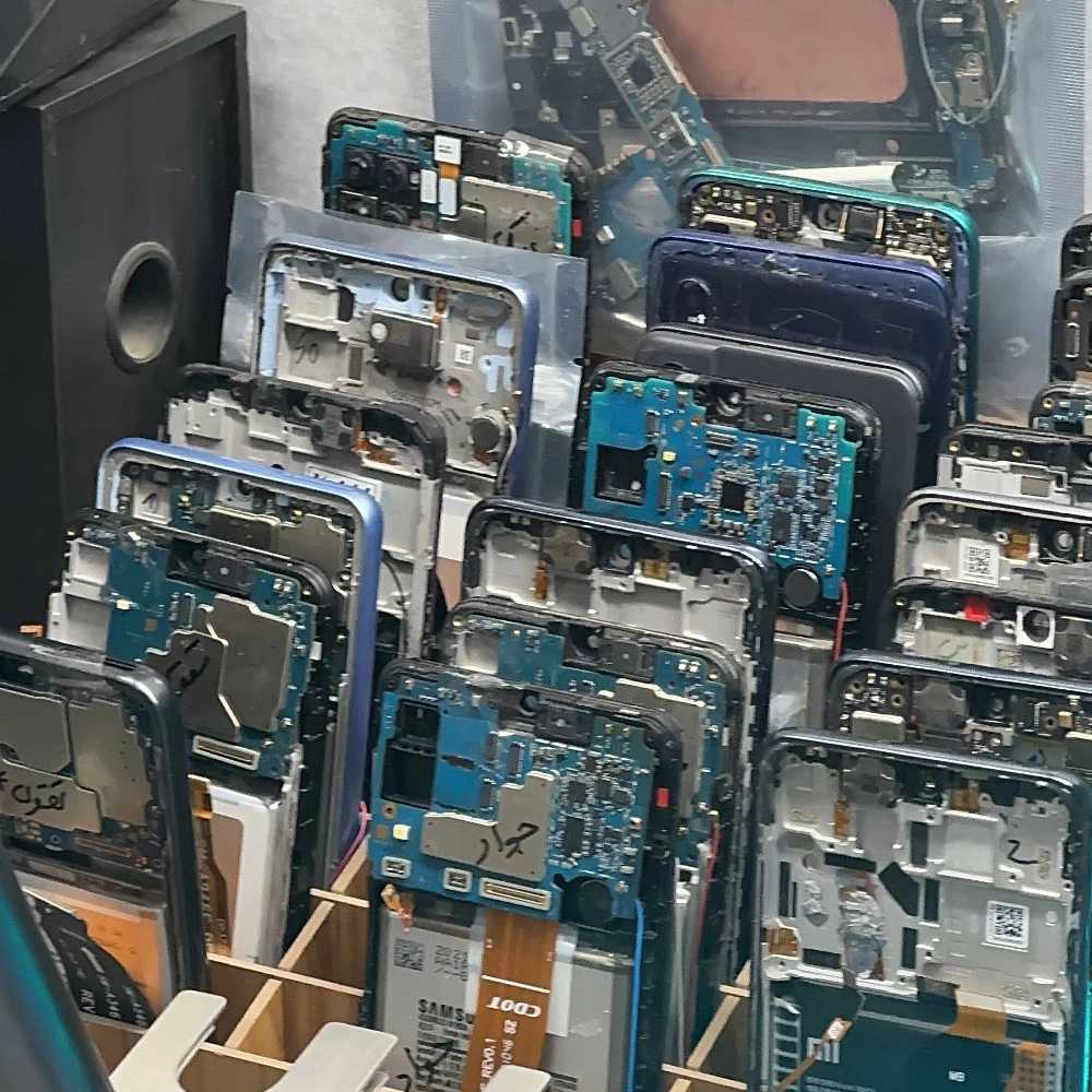 آموزش تعمیر موبایل به بانوان