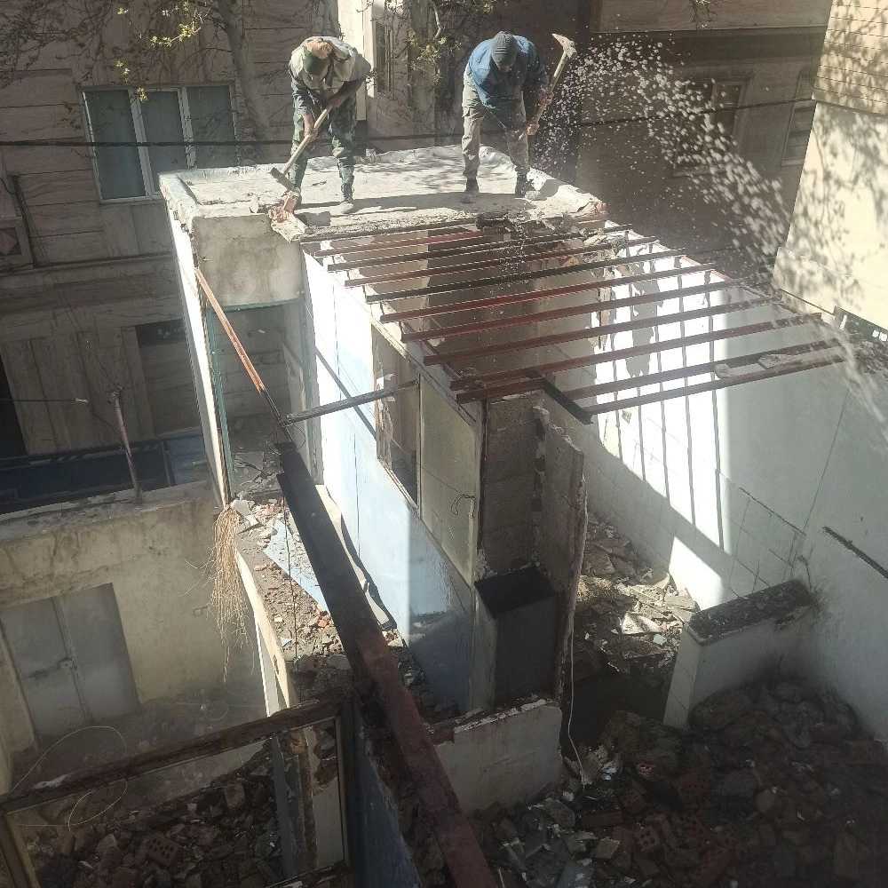 تخریب دستی ساختمان