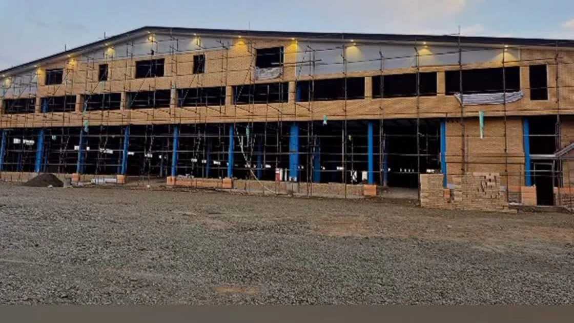 مجموعه آذر سقف شیروانی
