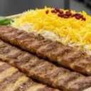 کافه رستوران عمارت بهشت، صرف غذا سنتی و کباب‌ها در کرمانشاه