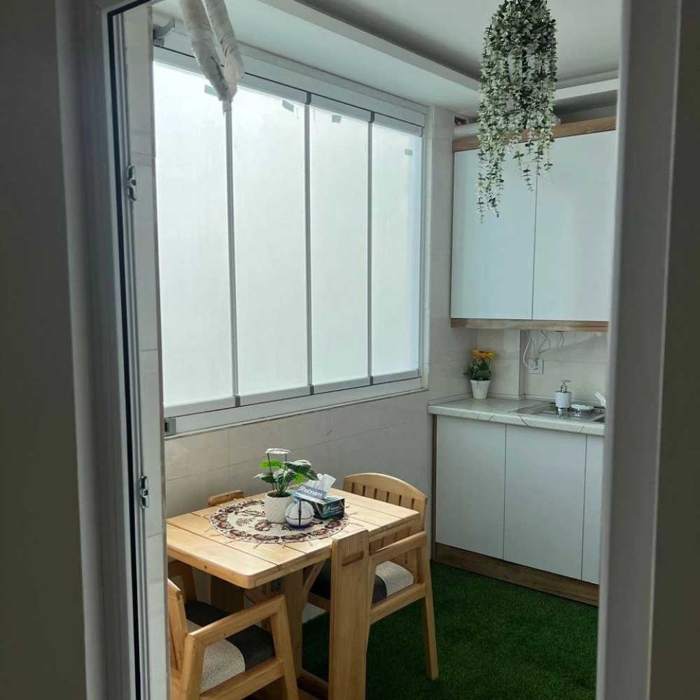 شیشه جام بالکنی تا شو