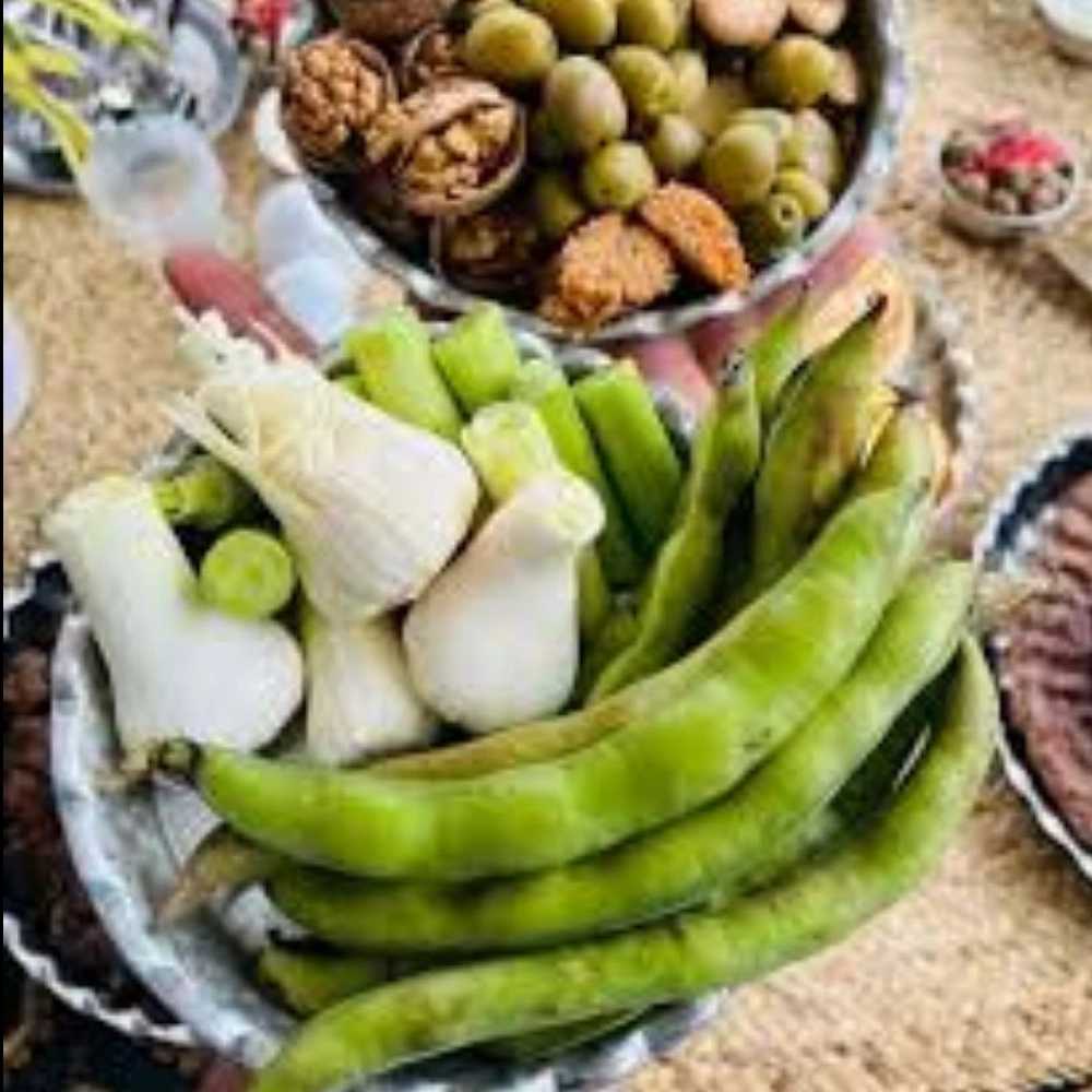 باقالی تر، سیر تر، فلفل سبز، سبزی محلی