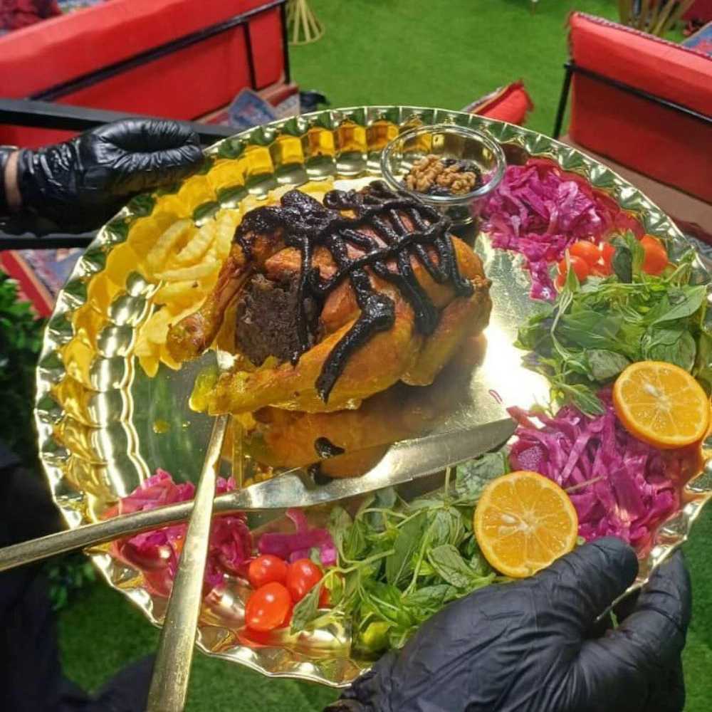 مرغ شکم پر دونفره با برنج