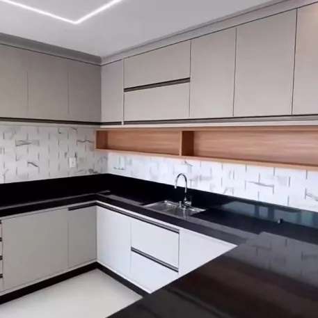کابینت  و کمد دیواری کاج