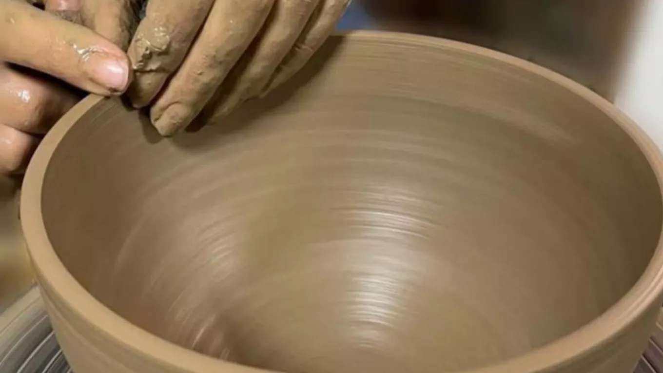 کارگاه سفالگری سنتی