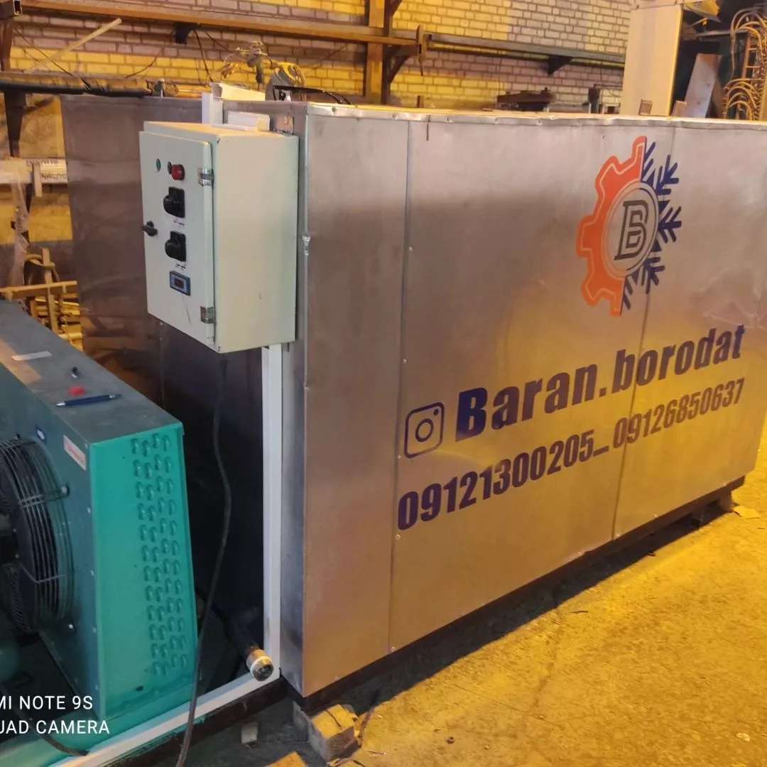 آیس بانک چهار تن با یونیت کمپرسور پنج اسب dwm و کندانسور هوایی ۷٫۵ اسب و کوئل مسی و تابلو برق و خط مایع