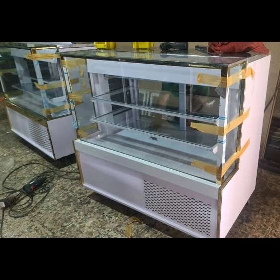 یخچال های مکعبی در ابعاد مختلف مناسب قنادی موتور سکاپ کندانسور کاوردار ترموستات دیجیتال