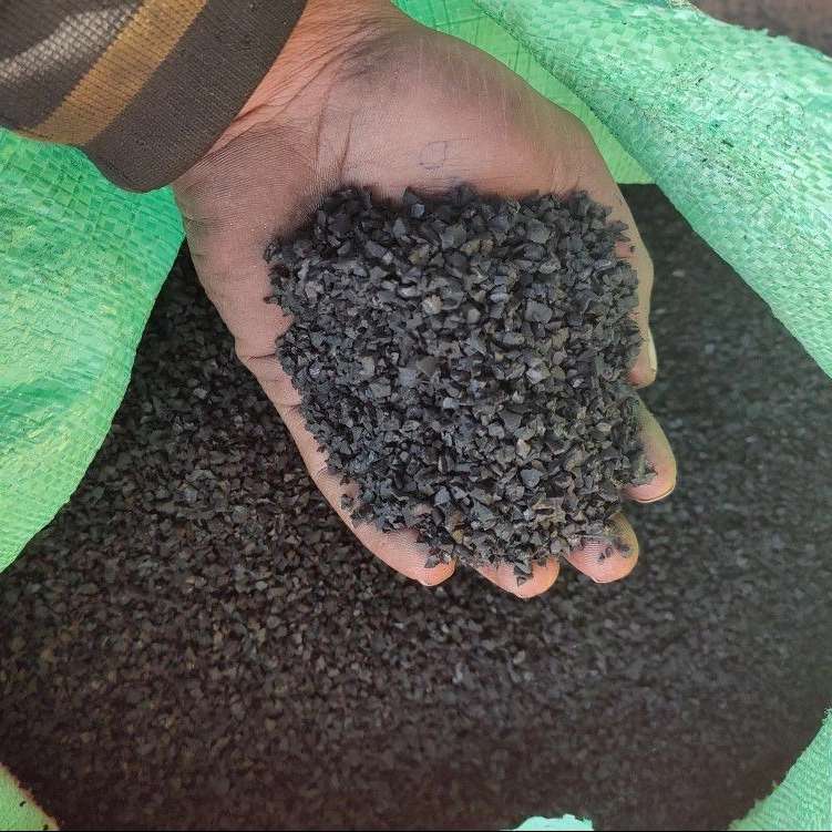 گرانول مشکی چمن