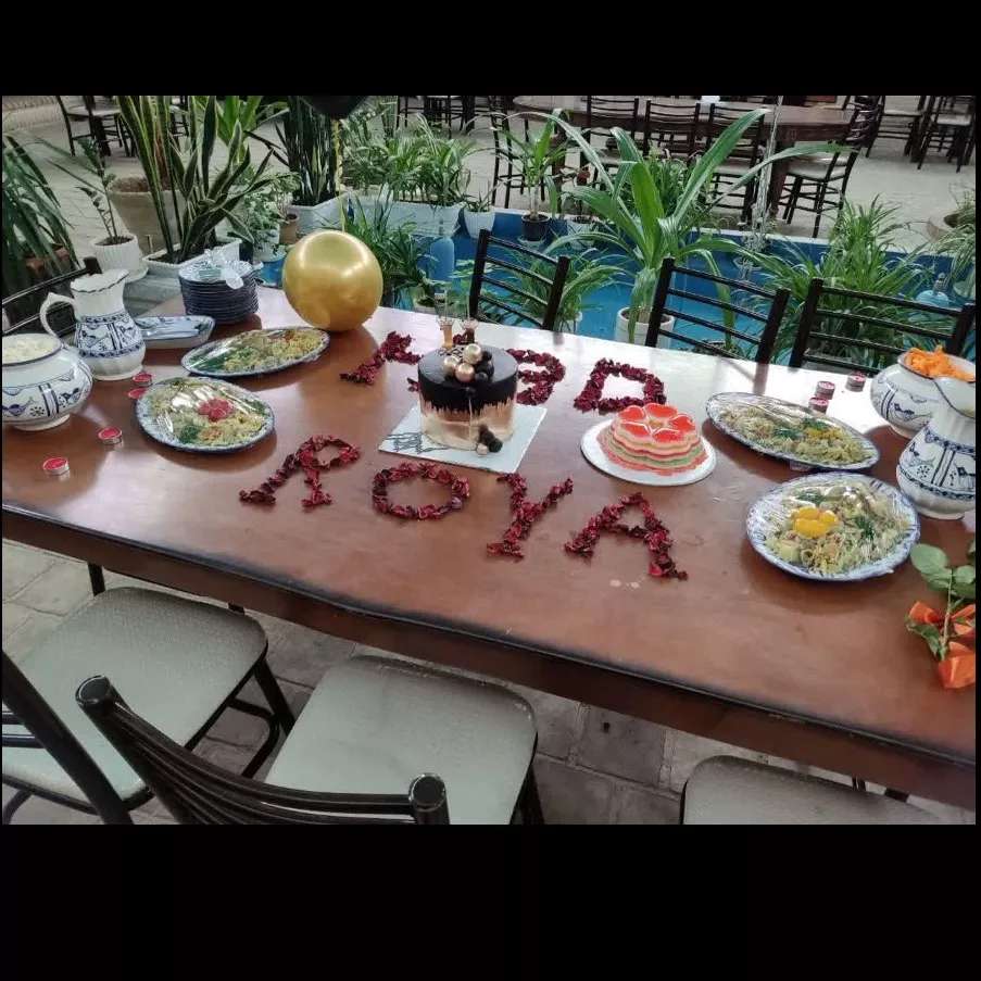 کافی شاپ و رستوران خان نشین