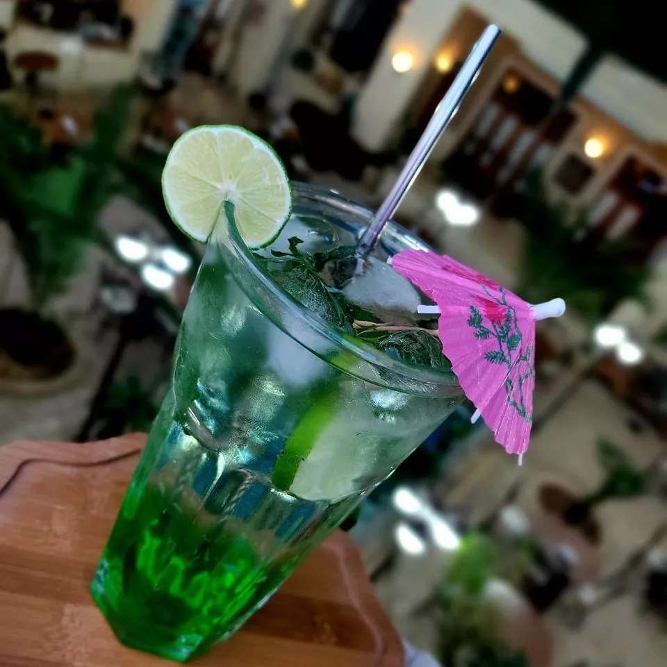 کافی شاپ و رستوران خان نشین