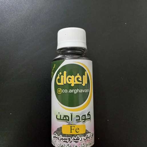 کود آهن و هیومیک اسید مایع