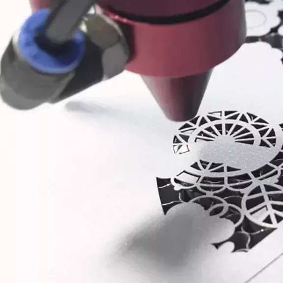 چاپ و برش لیزری