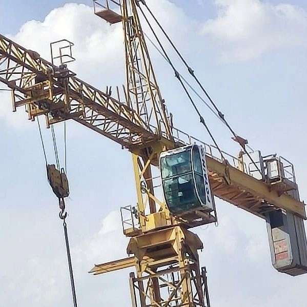 تاورکرین پیشروصنعت