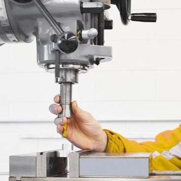 تعمیر دستگاه cnc مرتضی ساعدی