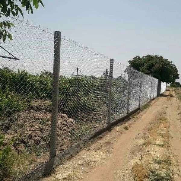 پایه فنس بتنی تیموری در تیران اصفهان