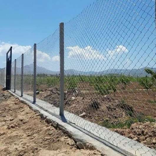 پایه فنس بتنی تیموری در تیران اصفهان