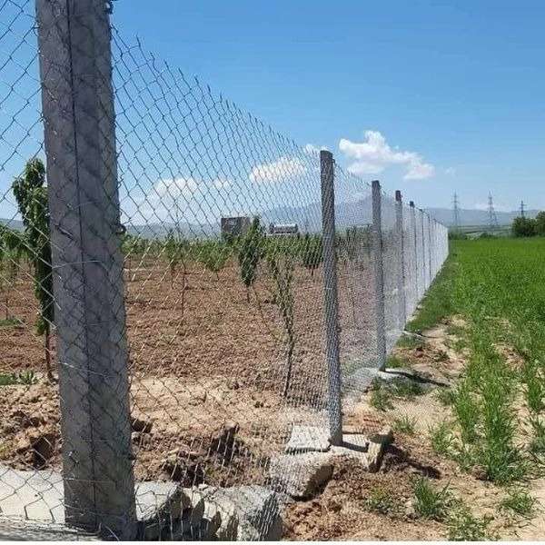 پایه فنس بتنی تیموری در تیران اصفهان