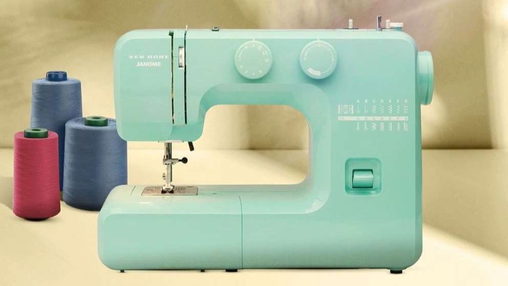 چرخ خیاطی معروفی