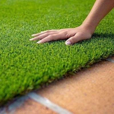 چمن مصنوعی و آینه دکوراتیو رضایی