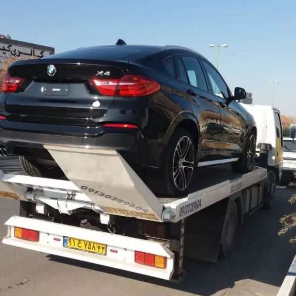 حمل خودرو از اتوبان مجموعه آران بیدگل