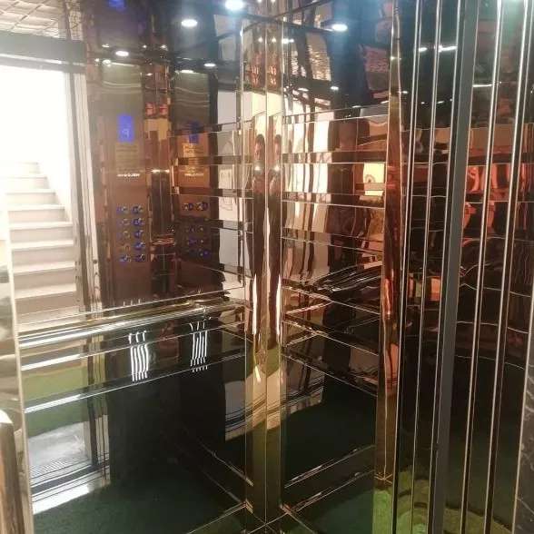 آسانسور و آسانبر آپادانا