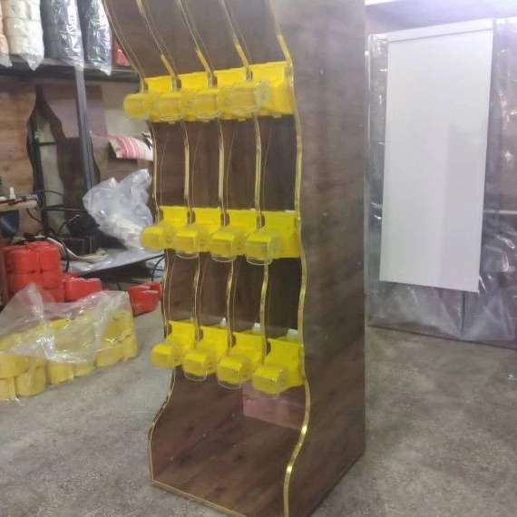 الینا استند