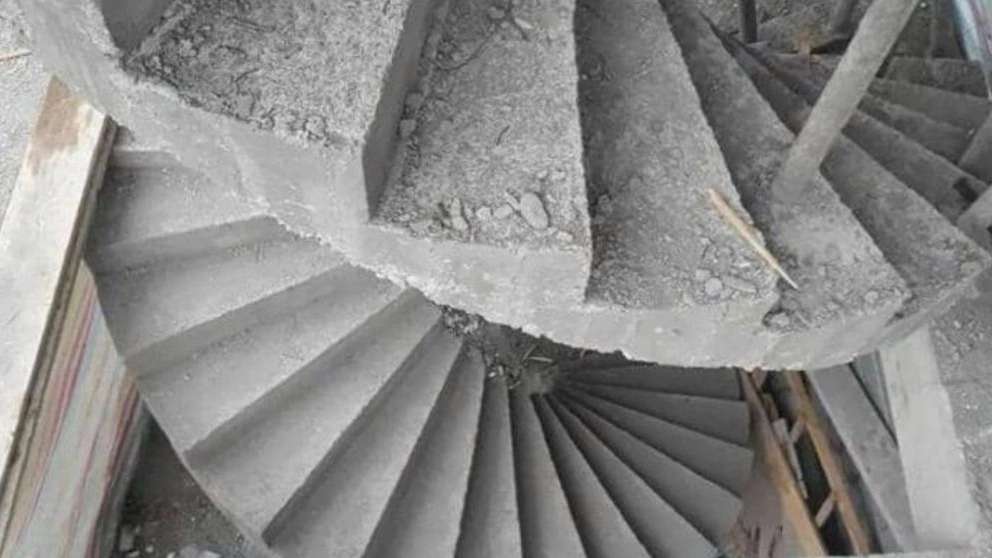پله گرد مارپیچ بتنی واحدی