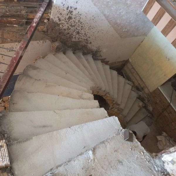 پله گرد مارپیچ بتنی واحدی