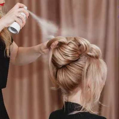 دوره های آموزشی شینیون و آرایشگری عاطفه شاه ولی