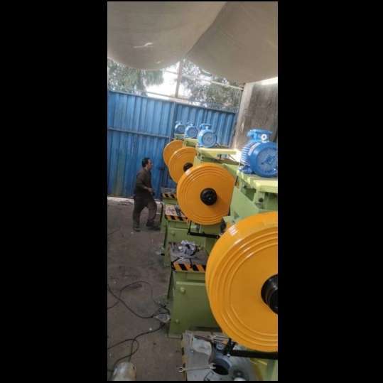 پرس های ضربه ای مدرن پرس حسینی