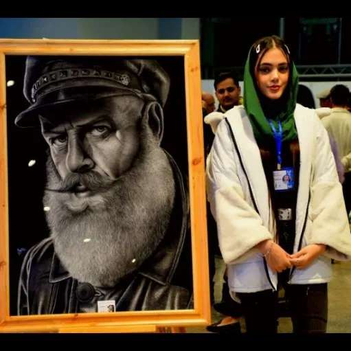 اثر خلق شده هنرمند زهرا همایونی
