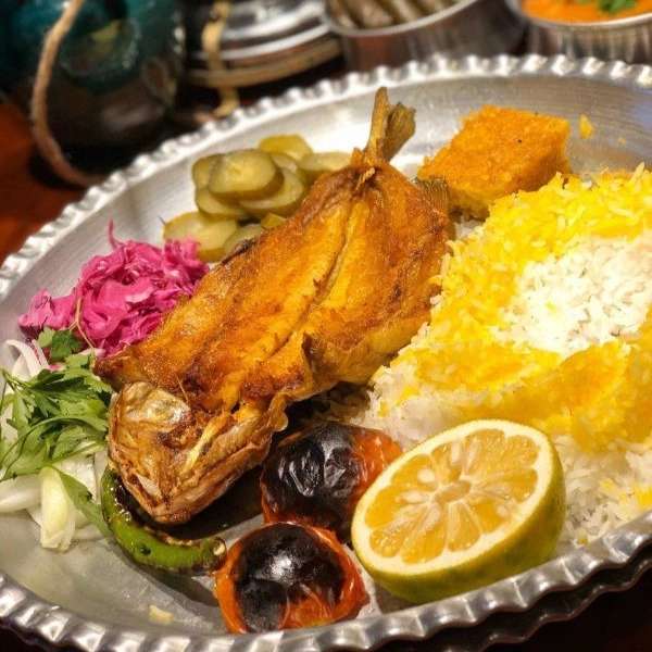 باغ رستوران سنتی پدر سالار