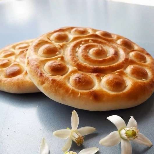کلوچه و کوکی سنتی احمد در فومن گیلان