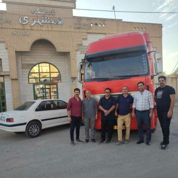 نمایشگاه کامیون و کشنده و باری و کمپرسی