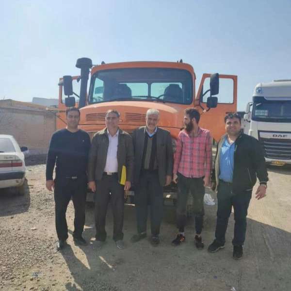 نمایشگاه کامیون و کشنده و باری و کمپرسی
