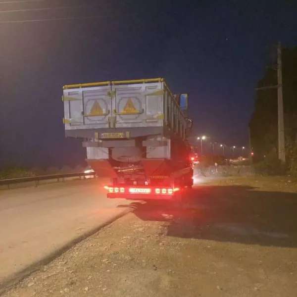خودرو بر و جرثقیل جاده هراز قائم