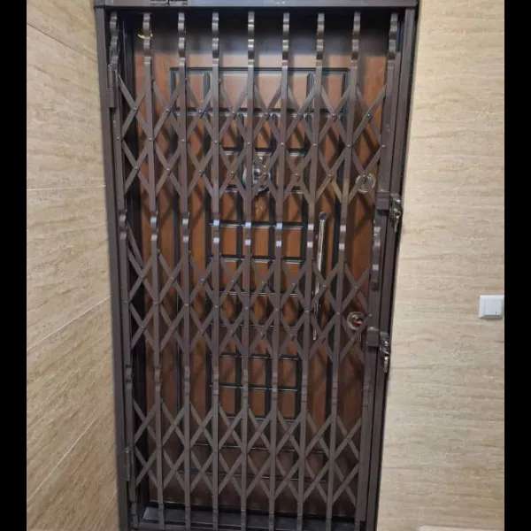 درب آکاردئونی رحیمی در بابل